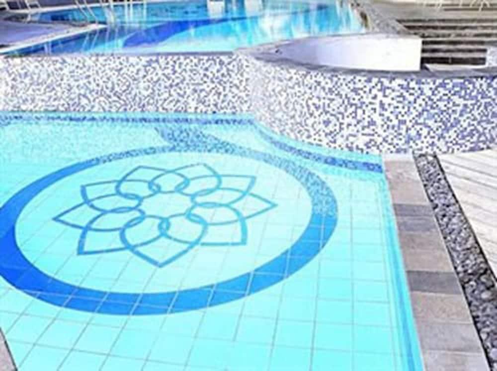 Golden Flower By Kagum Hotels Bandung Dış mekan fotoğraf