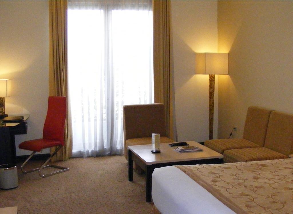 Golden Flower By Kagum Hotels Bandung Dış mekan fotoğraf