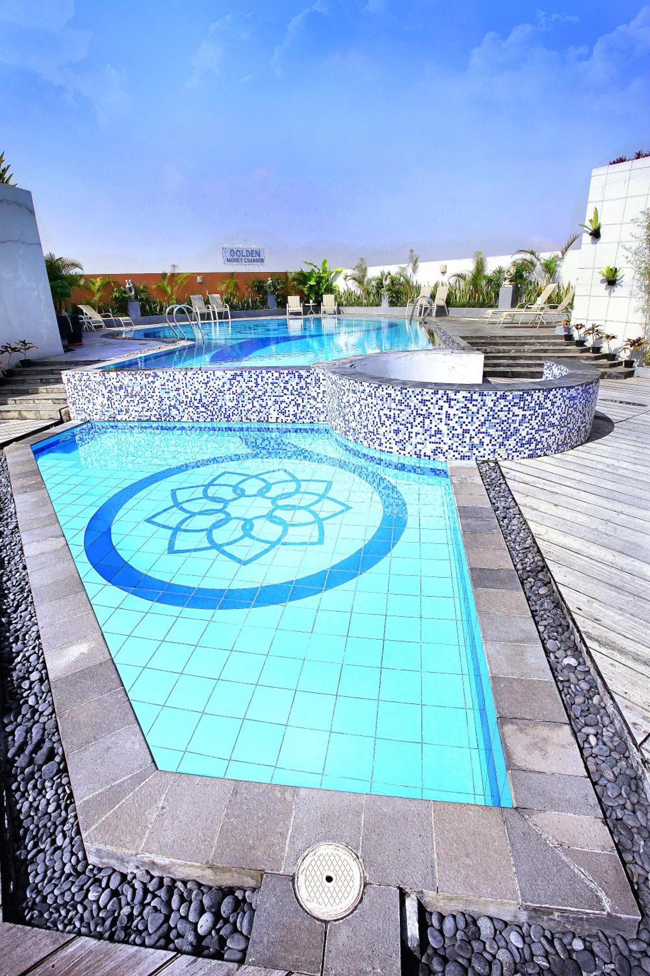 Golden Flower By Kagum Hotels Bandung Dış mekan fotoğraf