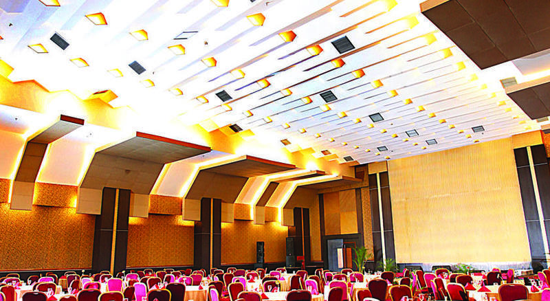 Golden Flower By Kagum Hotels Bandung Dış mekan fotoğraf